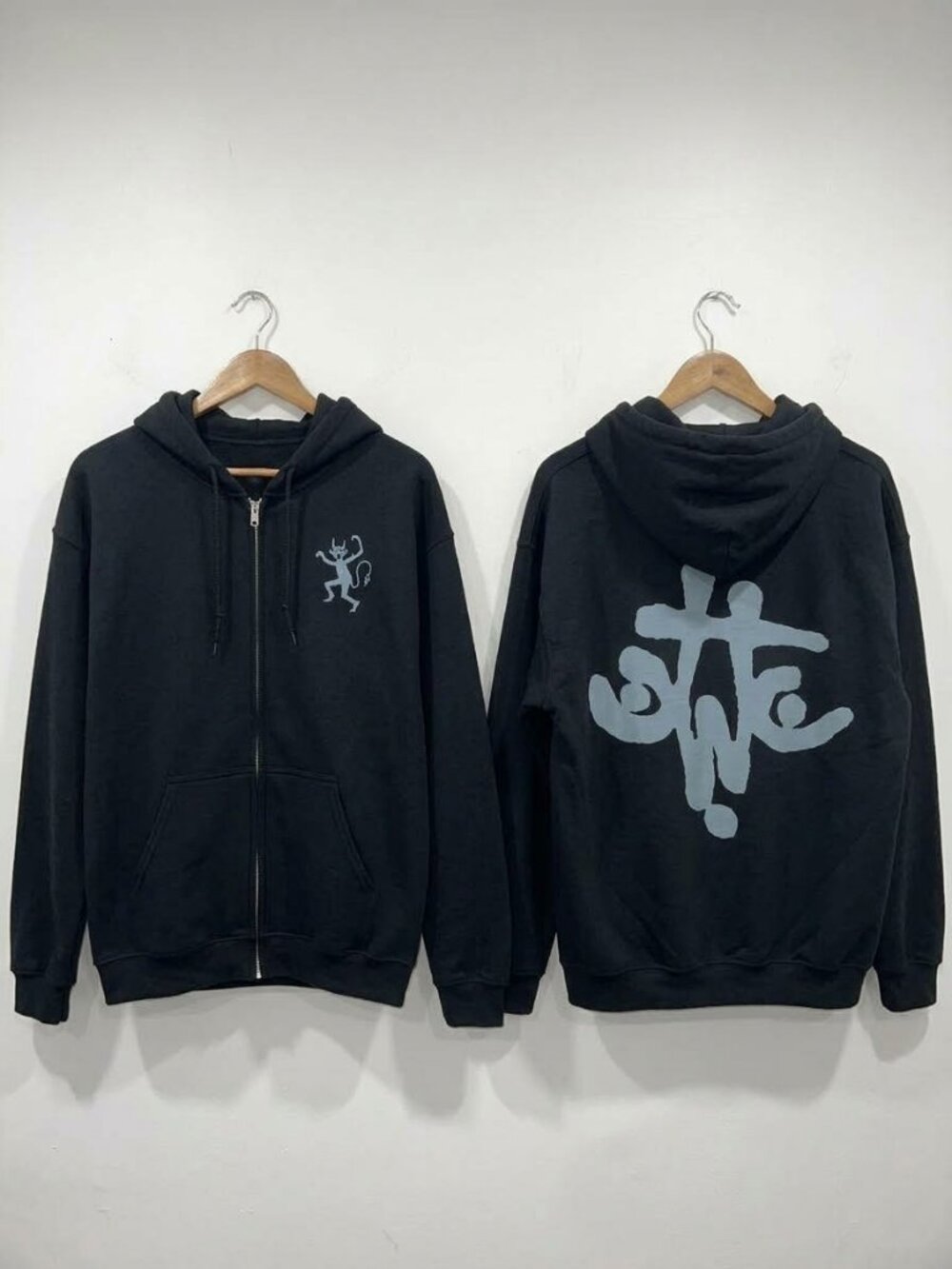 Hayley Williams 2026 Tour Devil Zip Hoodie Reprint